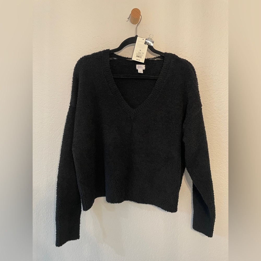 Target's Stars Above - Black V-Neck Sweater Classic Knit